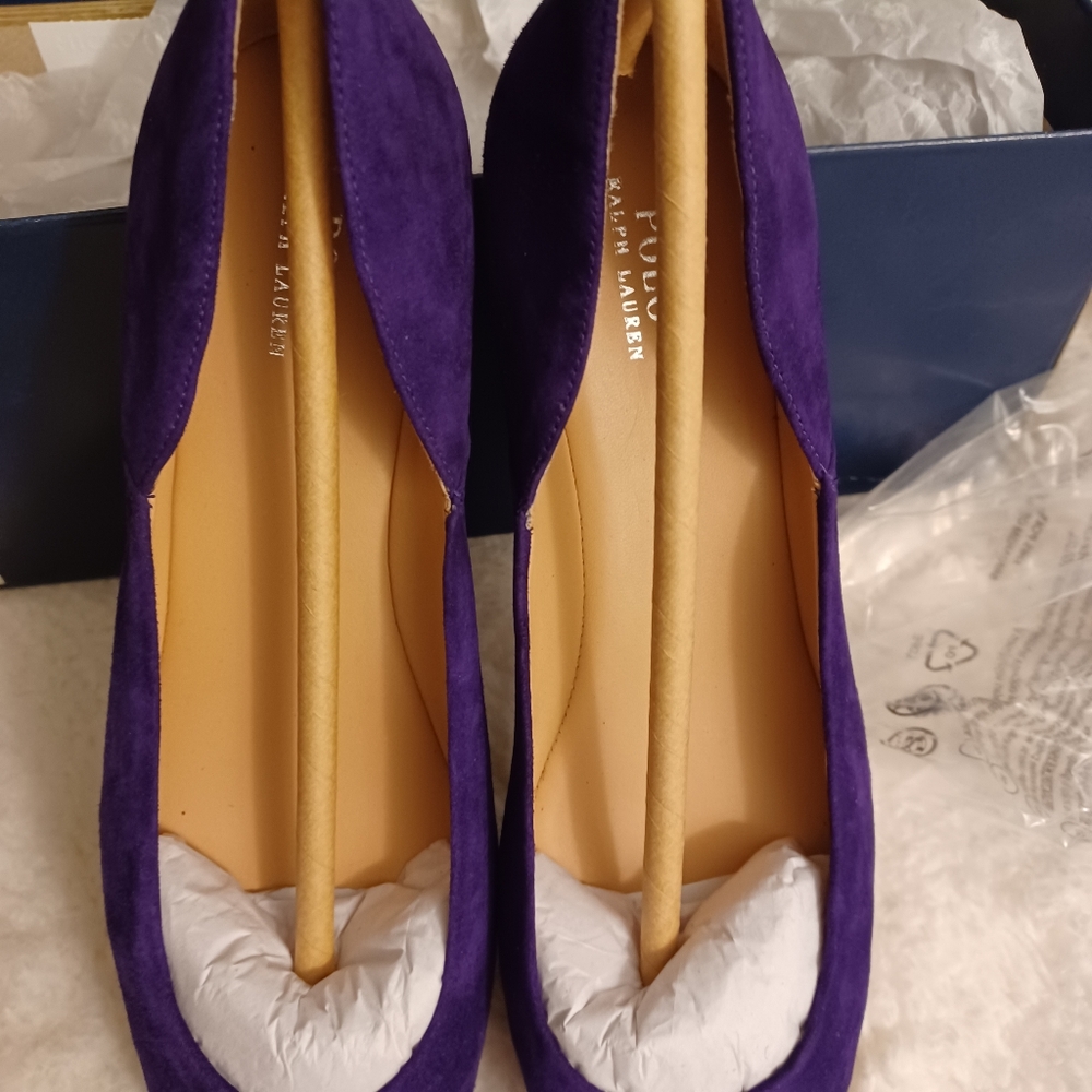 Shoes - Picture 7 of 8